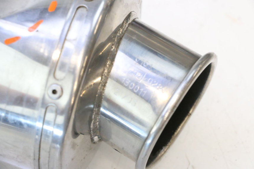 photo de UITLAATPIJP SUZUKI SV S 650 (2003 - 2009) - Markeringen en referenties