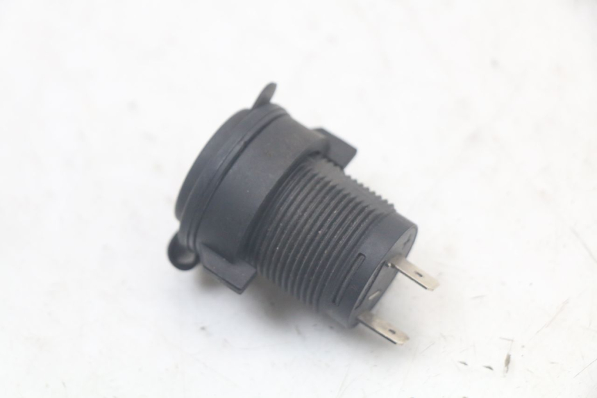 photo de SIGARETTENZIGARETTEN AANSTEKERDOOSJE QUADRO 3D S 350 (2013 - 2018) - Andere kijkhoek