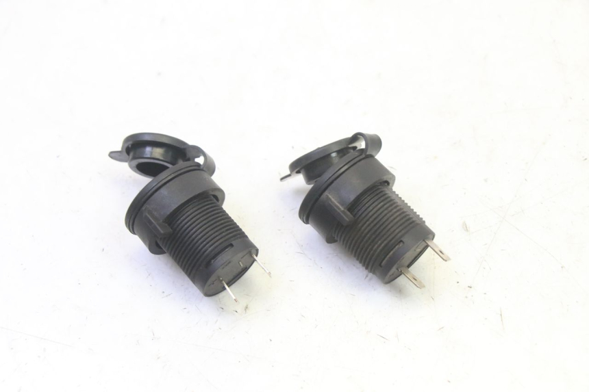 photo de SIGARETTENZIGARETTEN AANSTEKERDOOSJE QUADRO 4 4D 350 (2015 - 2018) - Technische close-up