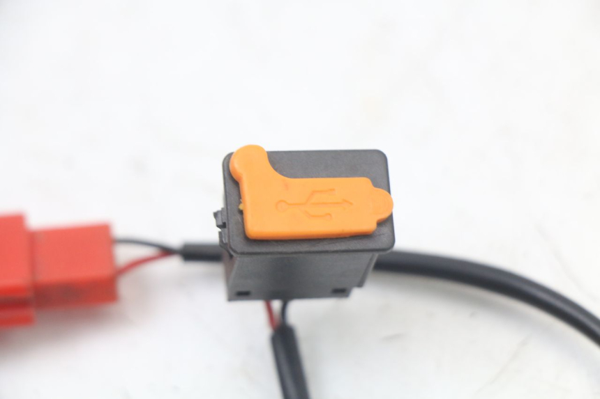 photo de AANSTEKERAANSLUITING WAYSCRAL E-START 1 (2018 - 2022) - Detail van het onderdeel