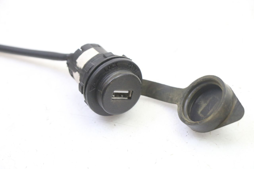 photo de AANSTEKERAANSLUITING SYM FIDDLE 3 III 50 (2014 - 2020) - Detail van het onderdeel