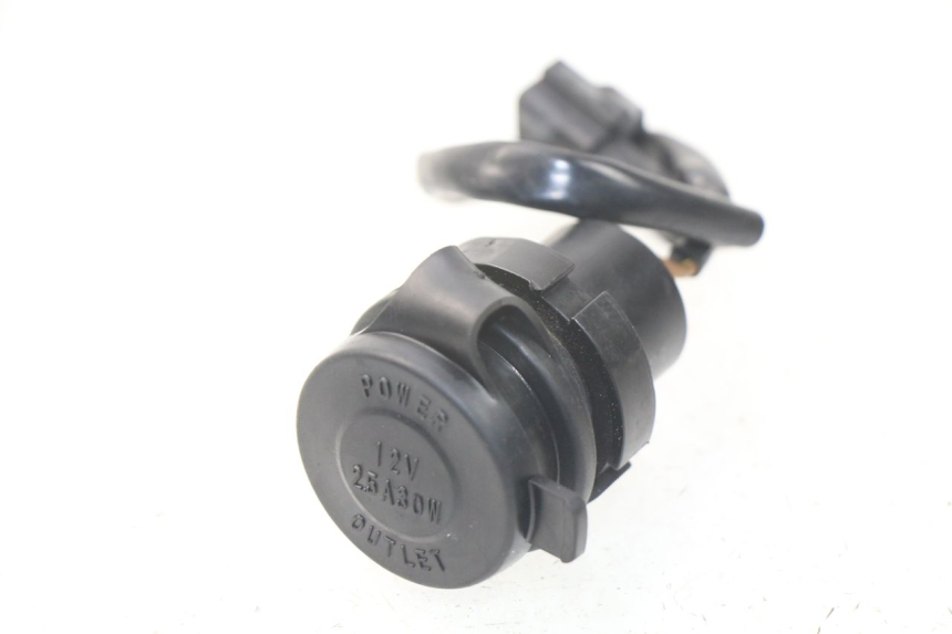 photo de SIGARETTENZIGARETTEN AANSTEKERDOOSJE YAMAHA FJR ABS 1300 (2006 - 2012) - Detail van het onderdeel