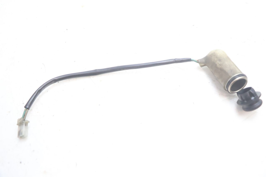 photo de SIGARETTENZIGARETTEN AANSTEKERDOOSJE HONDA FJS SILVER WING SILVERWING 400 (2005 - 2008) - Hoofdaanzicht