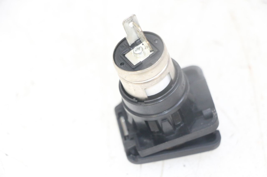 photo de AANSTEKERAANSLUITING HONDA FORZA ABS 300 (2013 - 2017) - Andere kijkhoek