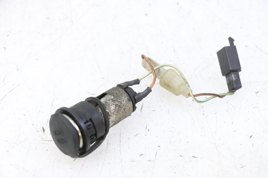 photo de SIGARETTENZIGARETTEN AANSTEKERDOOSJE KYMCO GRAND DINK 125 (2002 - 2007) - Detail van het onderdeel