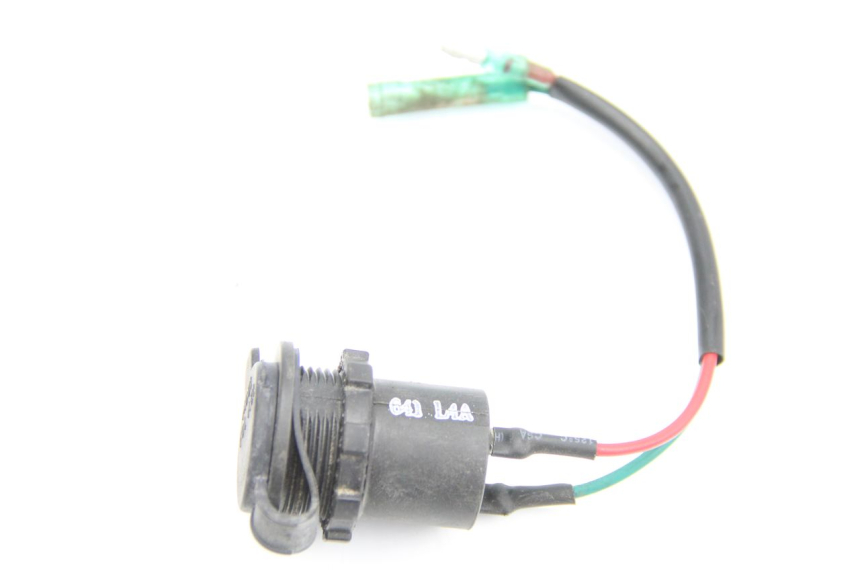 photo de SIGARETTENZIGARETTEN AANSTEKERDOOSJE SYM GTS EFI ABS 125 (2012 - 2016) - Detail van het onderdeel