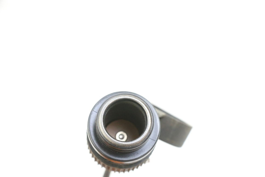 photo de SIGARETTENZIGARETTEN AANSTEKERDOOSJE SYM GTS EVO 125 (2009 - 2013) - Zoom op gebruiksstaat