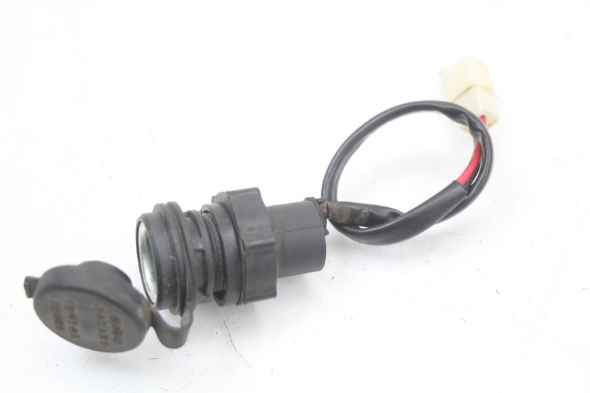 photo de SIGARETTENZIGARETTEN AANSTEKER STOPCONTACT HYTRACK HY S 4X4 410 (2013 - 2016) - Andere kijkhoek