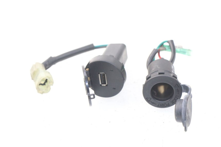 photo de AANSTEKERAANSLUITING SYM JOYMAX 250 (2013 - 2017) - Zoom op gebruiksstaat