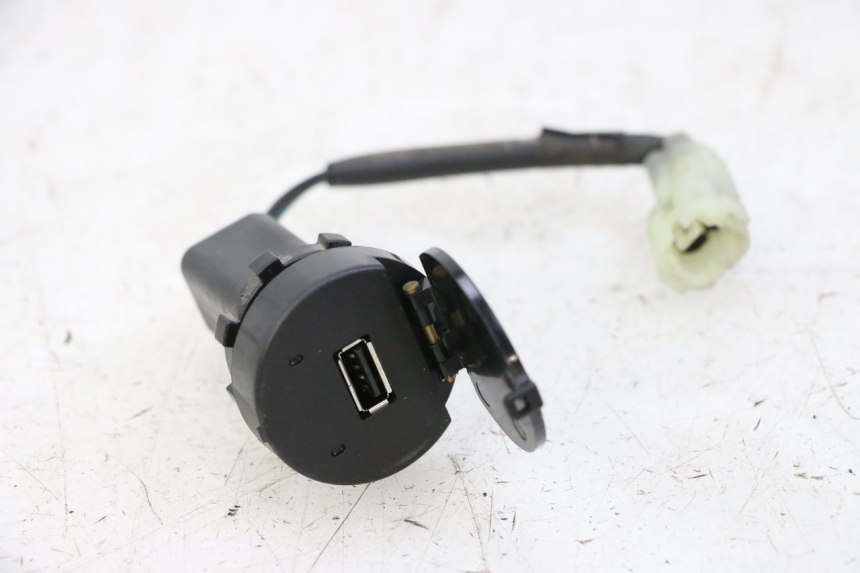 photo de AANSTEKERAANSLUITING SYM JOYMAX 125 (2010 - 2017) - Andere kijkhoek