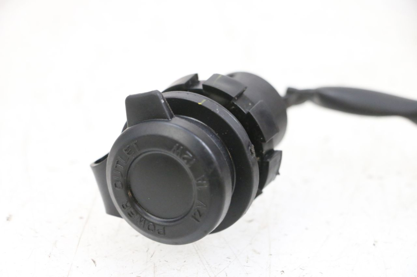 photo de AANSTEKERAANSLUITING YAMAHA NEO'S CORE 1 (2022 - 2026) - Zoom op gebruiksstaat