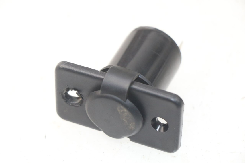 photo de SIGARETTENZIGARETTEN AANSTEKERDOOSJE SYM ORBIT 2 4T 50 (2008 - 2017) - Detail van het onderdeel