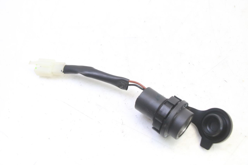 photo de SIGARETTENZIGARETTEN AANSTEKERDOOSJE YAMAHA XMAX X-MAX 125 (2021 - 2025) - Hoofdaanzicht