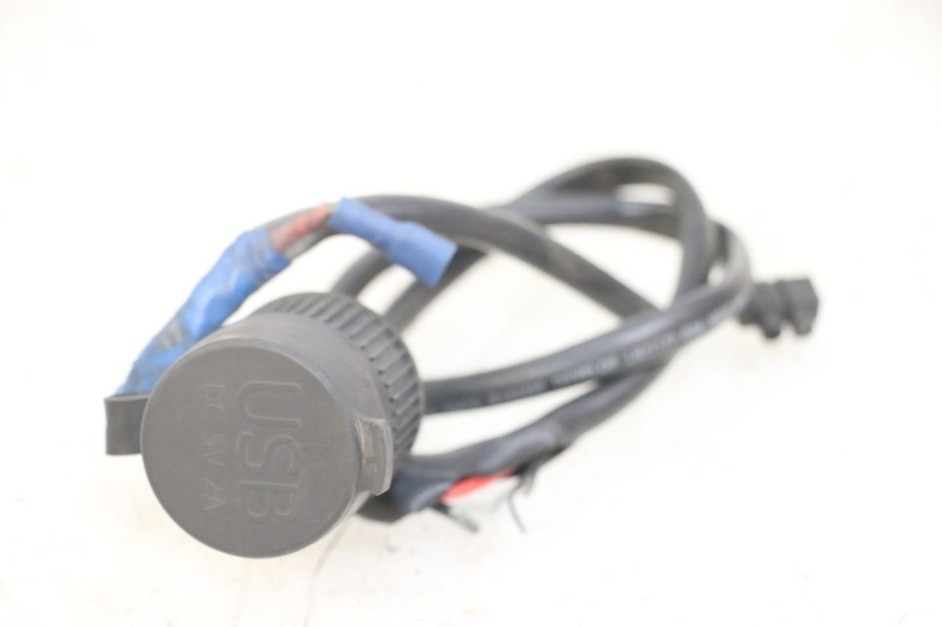 photo de AANSTEKERAANSLUITING PIAGGIO XEVO - X EVO 125 (2007 - 2017) - Zoom op gebruiksstaat