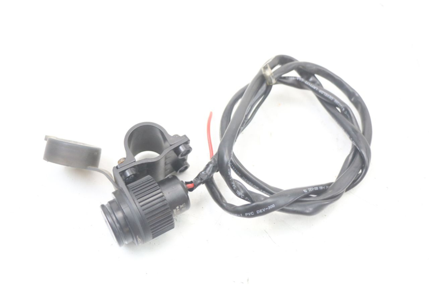 photo de SIGARETTENZIGARETTEN AANSTEKERDOOSJE YAMAHA FZ1 FAZER 1000 (2007 - 2009) - Overzicht