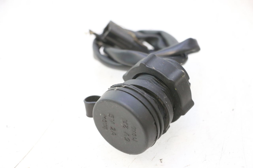 photo de USB-STOPCONTACT MASH BIBOP 2.0 50 (2021 - 2026) - Hoofdaanzicht