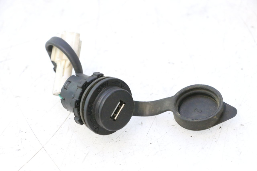 photo de USB-STOPCONTACT SYM FIDDLE 3 III 50 (2014 - 2020) - Hoofdaanzicht