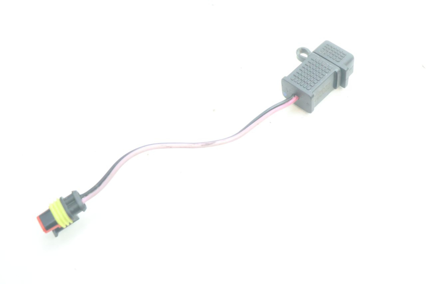 photo de USB-STOPCONTACT PIAGGIO MP3 HPE 530 (2022 - 2026) - Zoom op gebruiksstaat
