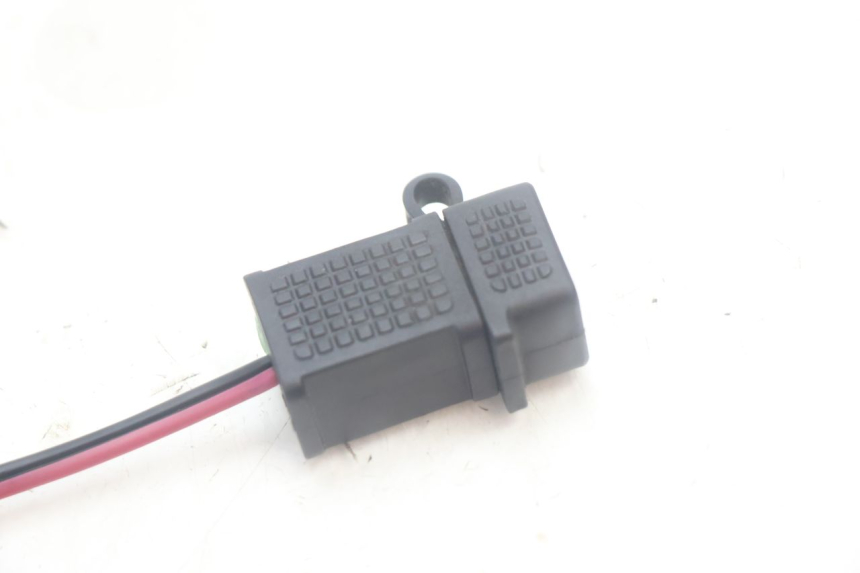 photo de USB-STOPCONTACT PIAGGIO MP3 500 (2016 - 2018) - Detail van het onderdeel