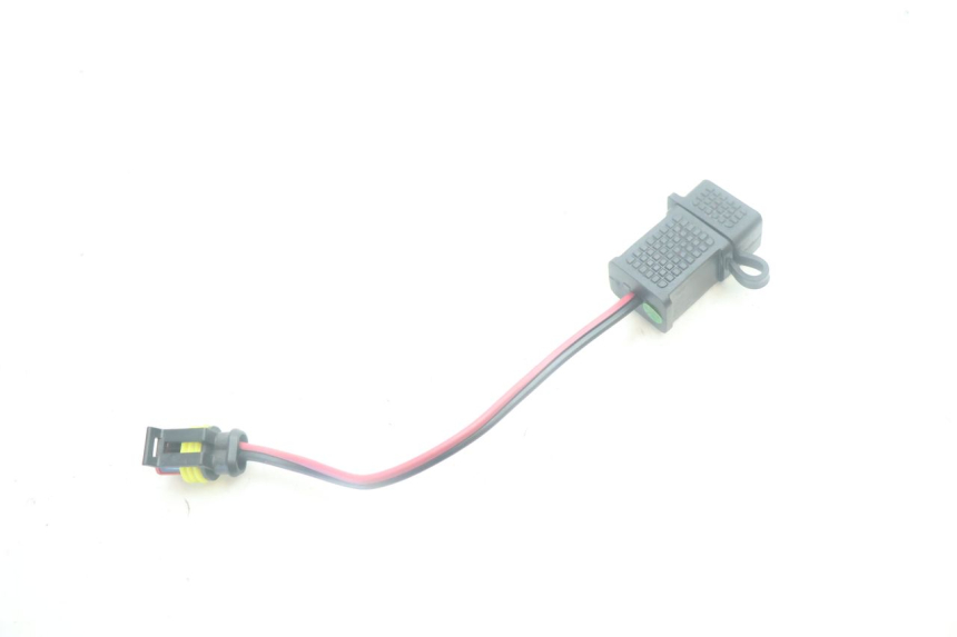 photo de USB-STOPCONTACT PIAGGIO MP3 500 (2016 - 2018) - Andere kijkhoek