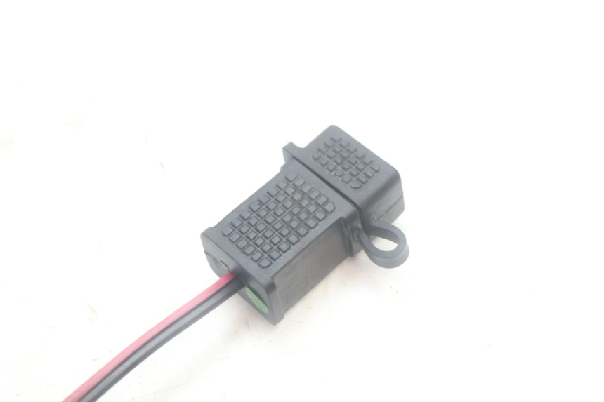 photo de USB-STOPCONTACT PIAGGIO MP3 500 (2016 - 2018) - Technische close-up