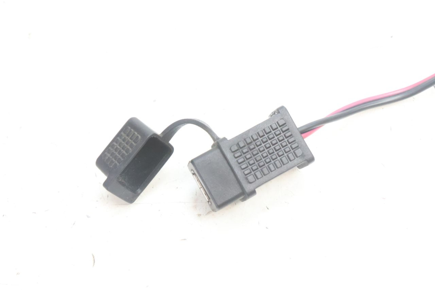 photo de USB-STOPCONTACT PIAGGIO MP3 500 (2016 - 2018) - Detail van het onderdeel