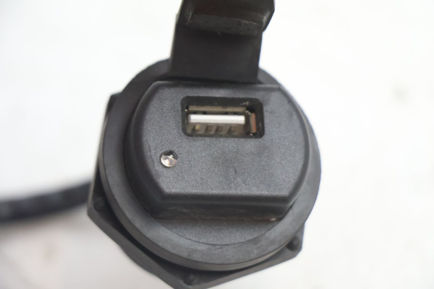 photo de USB-STOPCONTACT KYMCO LIKE 4T 50 (2019 - 2025) - Zoom op gebruiksstaat