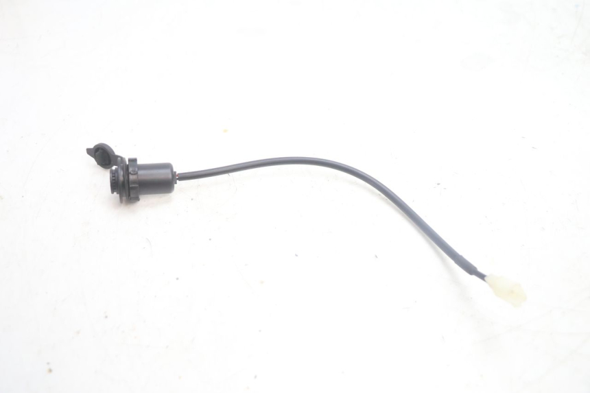 photo de USB-STOPCONTACT JM MOTORS R-MAX TECH 50 (2024 - 2026) - Technische close-up