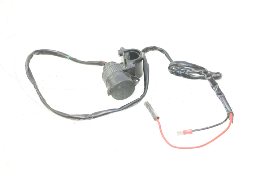 photo de USB-STOPCONTACT BOOM TRIKE FUN 500 (2004 - 2010) - Hoofdaanzicht