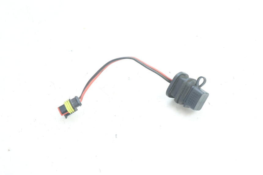 photo de USB-STOPCONTACT PIAGGIO VESPA PRIMAVERA 2T 50 (2013 - 2018) - Andere kijkhoek
