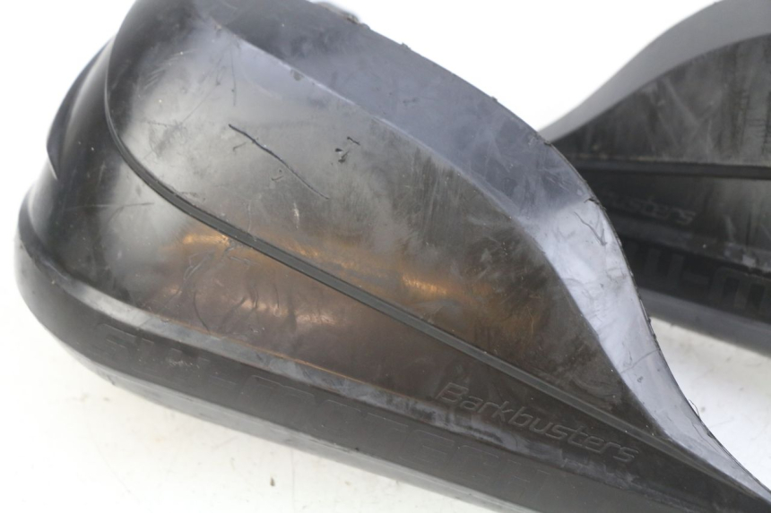 photo de HANDPROTECTOR HONDA CB R 1000 (2018 - 2023) - Staat van het oppervlak
