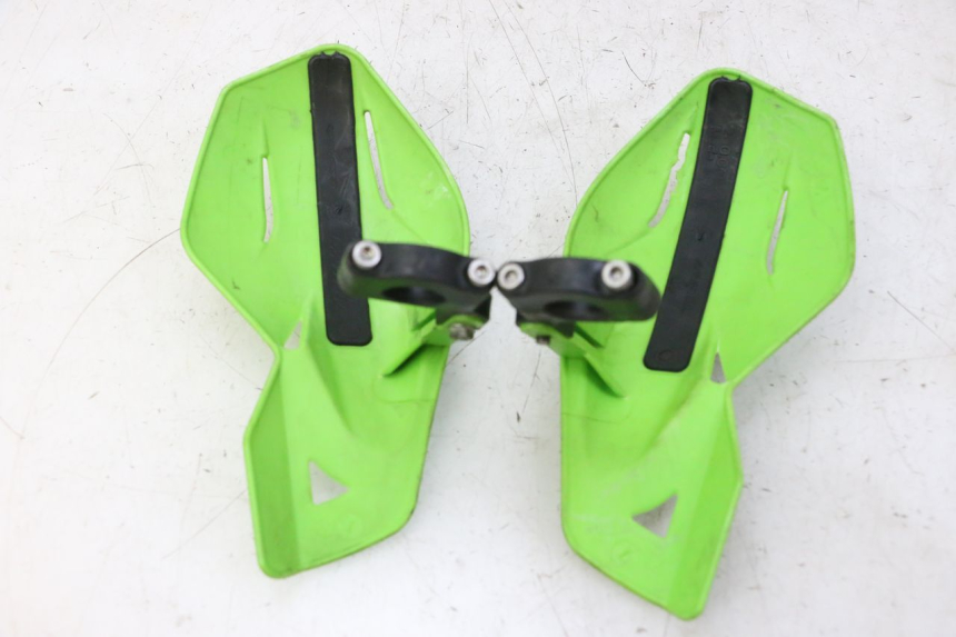 photo de HANDPROTECTOR KAWASAKI KX 65 (2000 - 2019) - Bevestigingspunten
