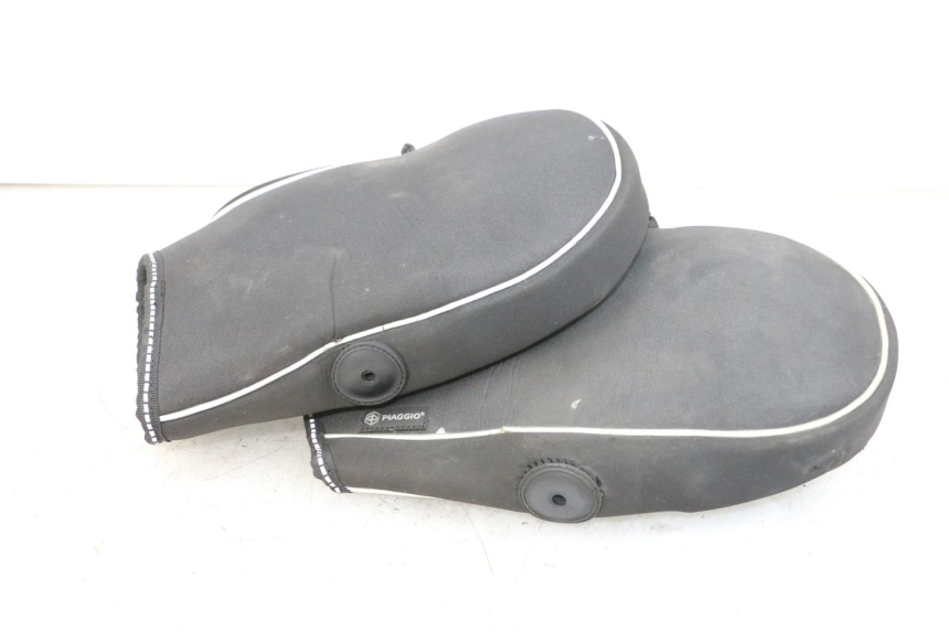 photo de HANDPROTECTOR PIAGGIO MP3 500 (2016 - 2018) - Zoom op gebruiksstaat
