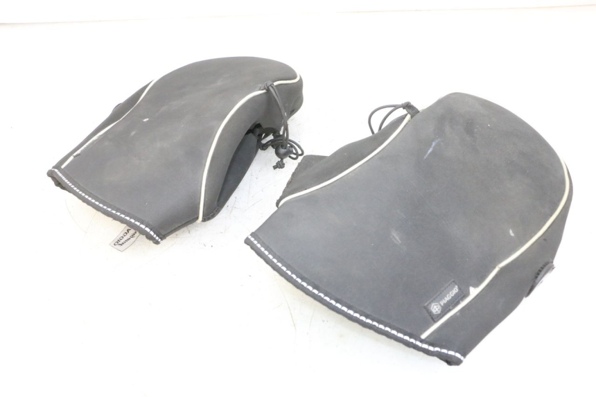 photo de HANDPROTECTOR PIAGGIO MP3 500 (2016 - 2018) - Markeringen en referenties