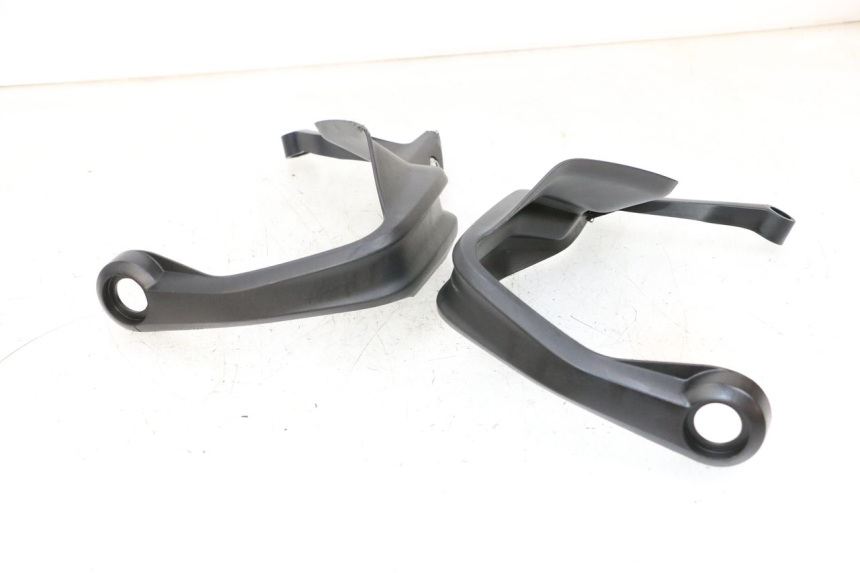 photo de HANDPROTECTOR BMW R GS 1250 (2021 - 2024) - Bevestigingspunten