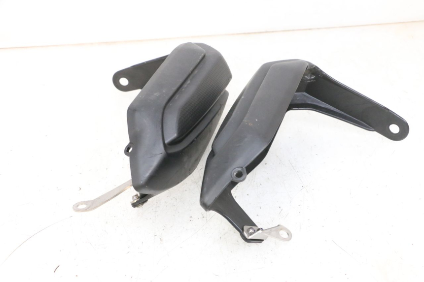 photo de HANDGEMAKKER YAMAHA TDM ABS 900 (2002 - 2014) - Bevestigingspunten