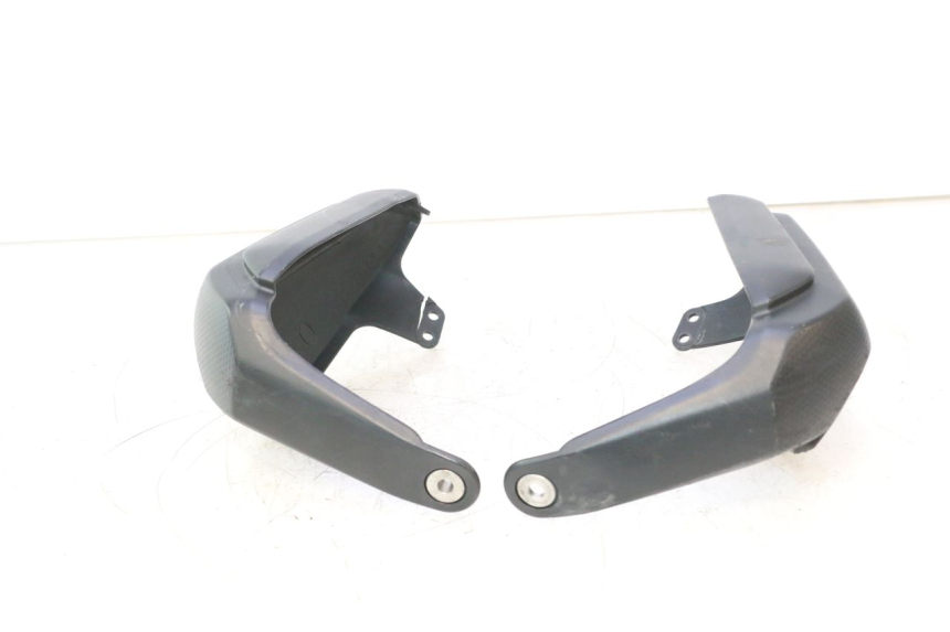 photo de HANDGEMAKKER YAMAHA TDM ABS 900 (2002 - 2014) - Detail van het onderdeel