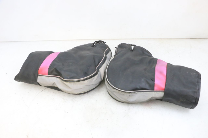 photo de HANDPROTECTOR PIAGGIO ZIP 4T 50 (2018 - 2020) - Staat van het oppervlak