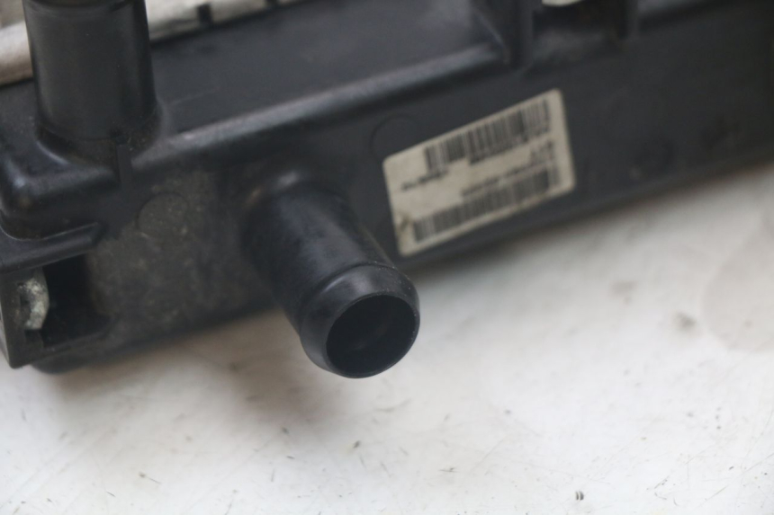 photo de RADIATEUR QUADRO 3D S 350 (2013 - 2018) - Technische close-up