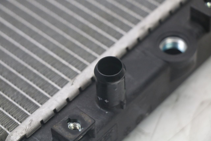 photo de RADIATEUR QUADRO 3D S 350 (2013 - 2018) - Bevestigingspunten