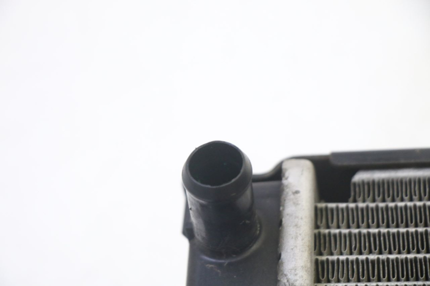 photo de RADIATEUR QUADRO 4 4D 350 (2015 - 2018) - Andere kijkhoek