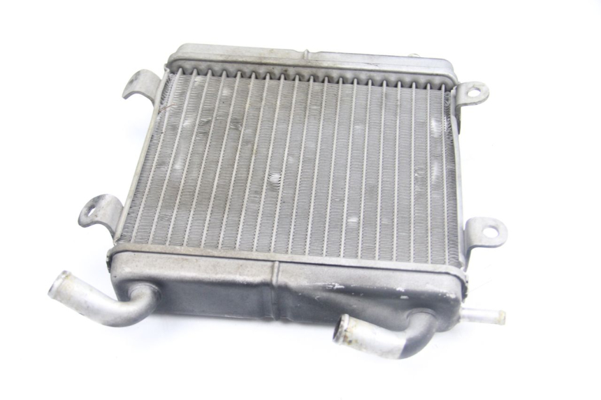photo de RADIATEUR YAMAHA AEROX NAKED 2T 50 (2013 - 2017) - Andere kijkhoek