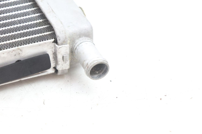 photo de RADIATEUR APRILIA ATLANTIC S 125 (2010 - 2013) - Staat van het oppervlak