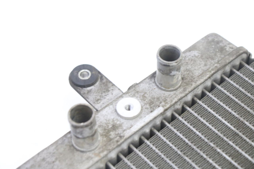 photo de RADIATEUR SUZUKI BURGMAN 125 (2007 - 2014) - Zoom op gebruiksstaat