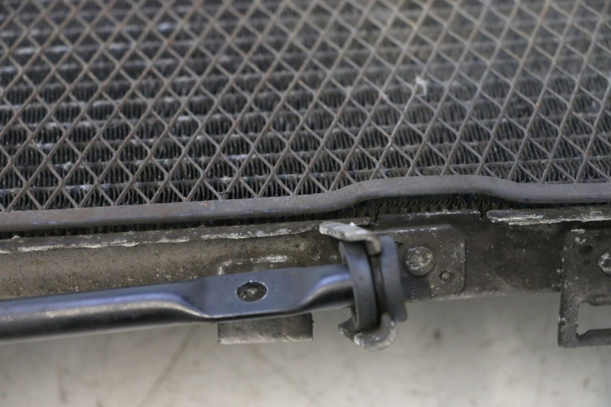 photo de RADIATEUR SUZUKI BURGMAN EXECUTIVE ABS 650 (2006 - 2012) - Detailaanzicht