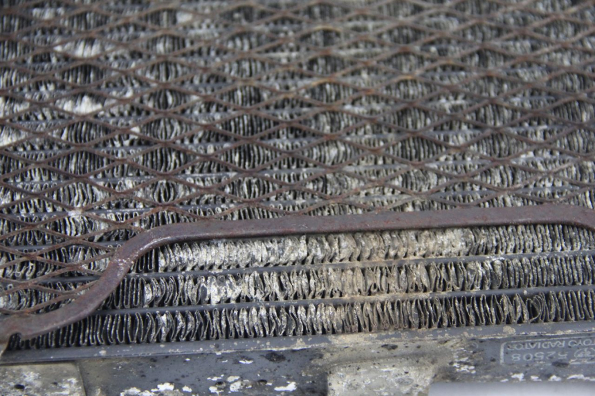 photo de RADIATEUR HONDA CBR F SC21 1000 (1986 - 1992) - Andere kijkhoek