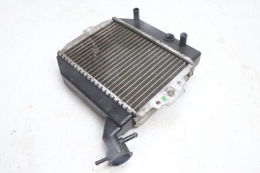 photo de RADIATEUR PEUGEOT CITYSTAR 125 (2011 - 2017) - Andere kijkhoek