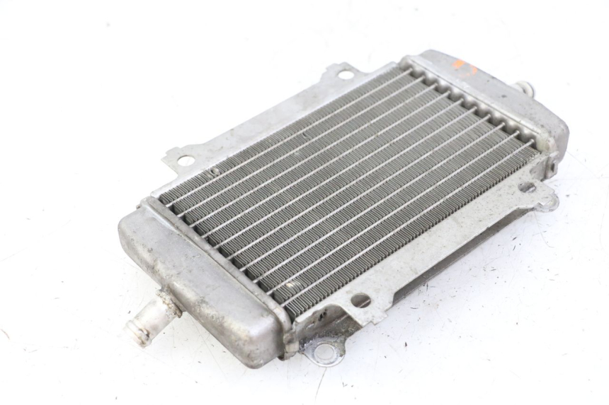 photo de RECHTER RADIATEUR PIAGGIO VESPA GRANTURISMO 200 (2004 - 2005) - Overzicht