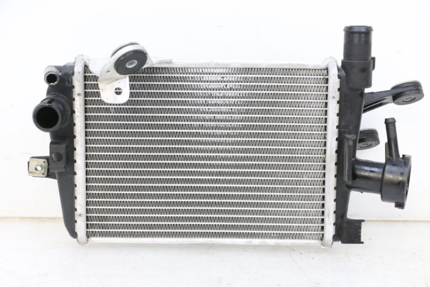 photo de RECHTER RADIATEUR BMW R GS 1250 (2021 - 2024) - Kenmerkende details