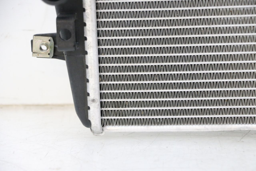 photo de RECHTER RADIATEUR BMW R GS 1250 (2021 - 2024) - Markeringen en referenties